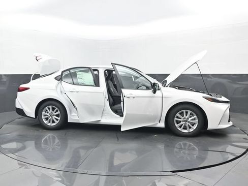 New 2026 Toyota Camry LE FWD image 30