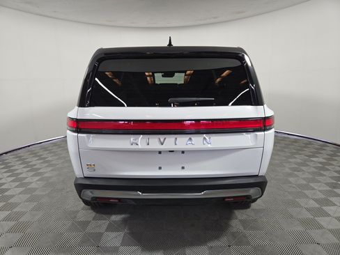 Used 2024 Rivian R1S Adventure AWD/4WD image 4