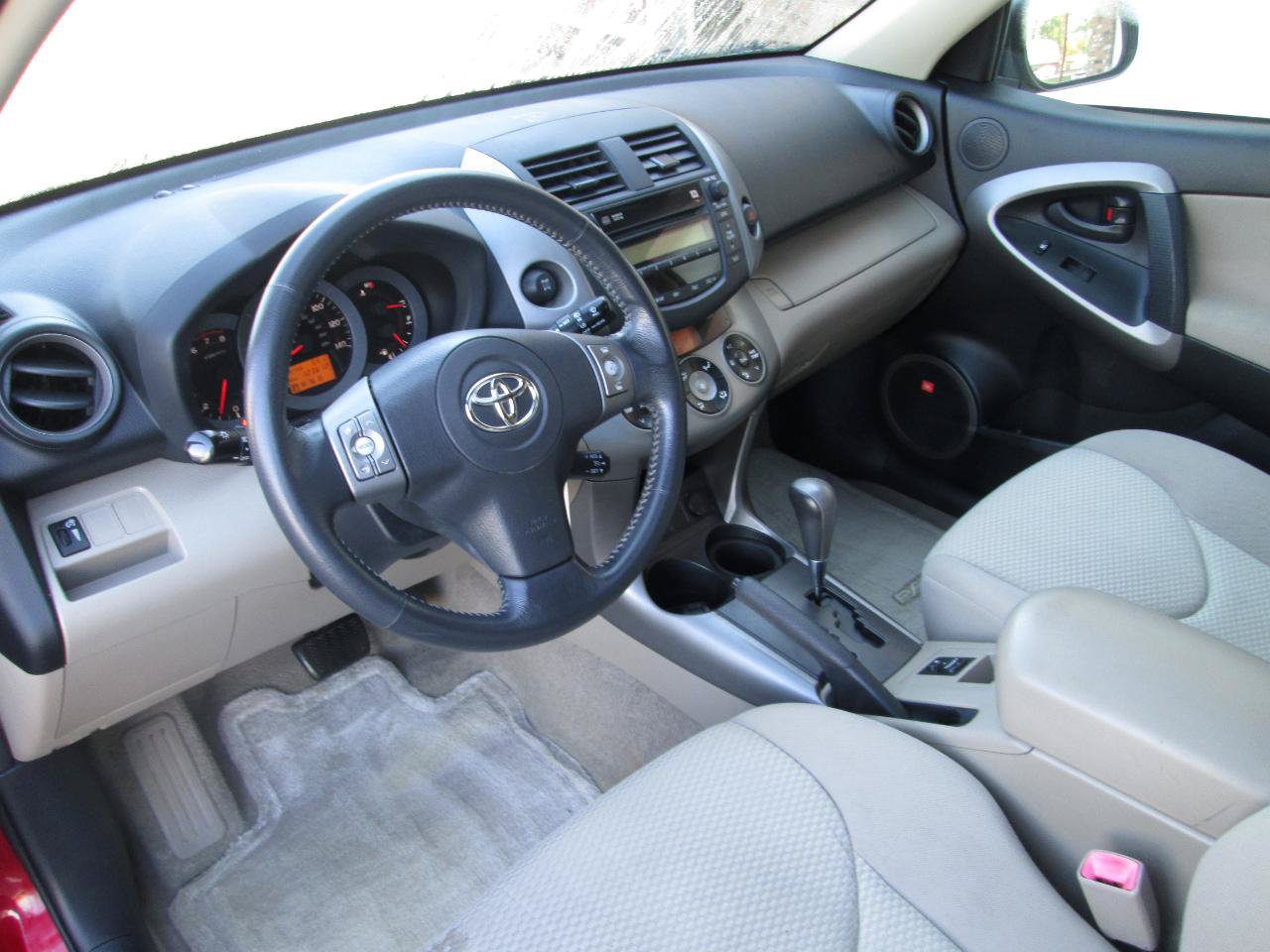 Used 2007 Toyota RAV4 Limited AWD/4WD image 5