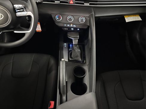 New 2026 Hyundai Elantra SE image 12