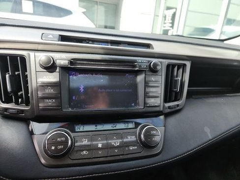 Used 2013 Toyota RAV4 XLE image 9