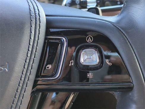 Used 2022 Lincoln Aviator Reserve w/ Elements Package Plus image 25