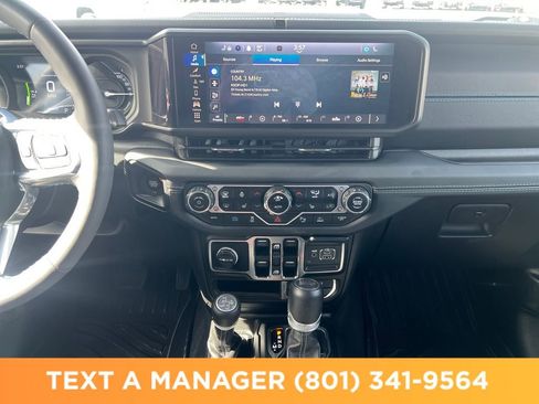 Used 2024 Jeep Wrangler High Altitude AWD/4WD image 17