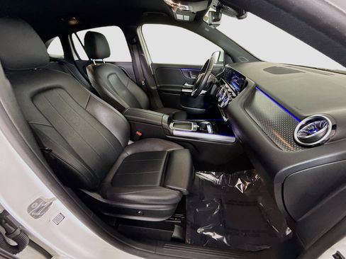 Used 2025 Mercedes-Benz GLA 250 image 29