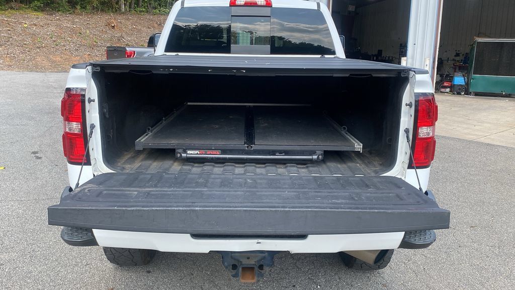 Used 2019 GMC Sierra 2500 Denali w/ Duramax Plus Package AWD/4WD image 19