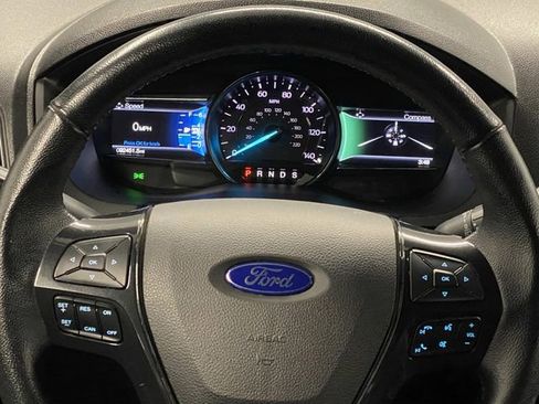 Used 2018 Ford Explorer XLT w/ Equipment Group 202A image 16