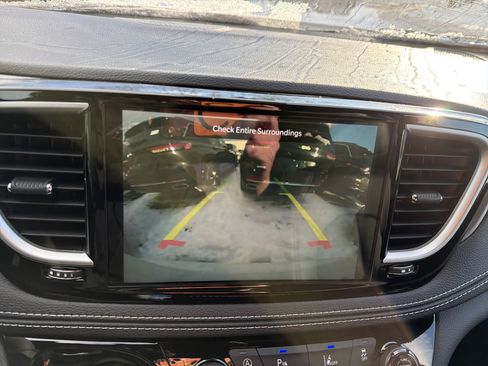 New 2026 Chrysler Pacifica Select image 20