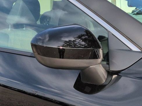 Used 2025 Nissan Rogue SV FWD image 11