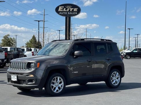Used 2017 Jeep Renegade Latitude AWD/4WD image 1