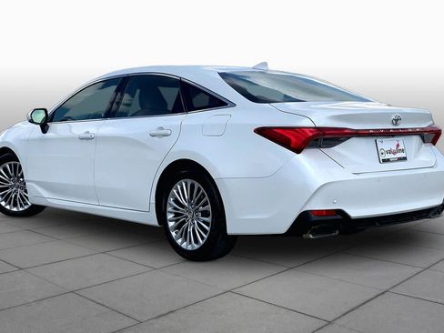 Used 2019 Toyota Avalon Limited w/ Advanced Safety Package FWD image 12