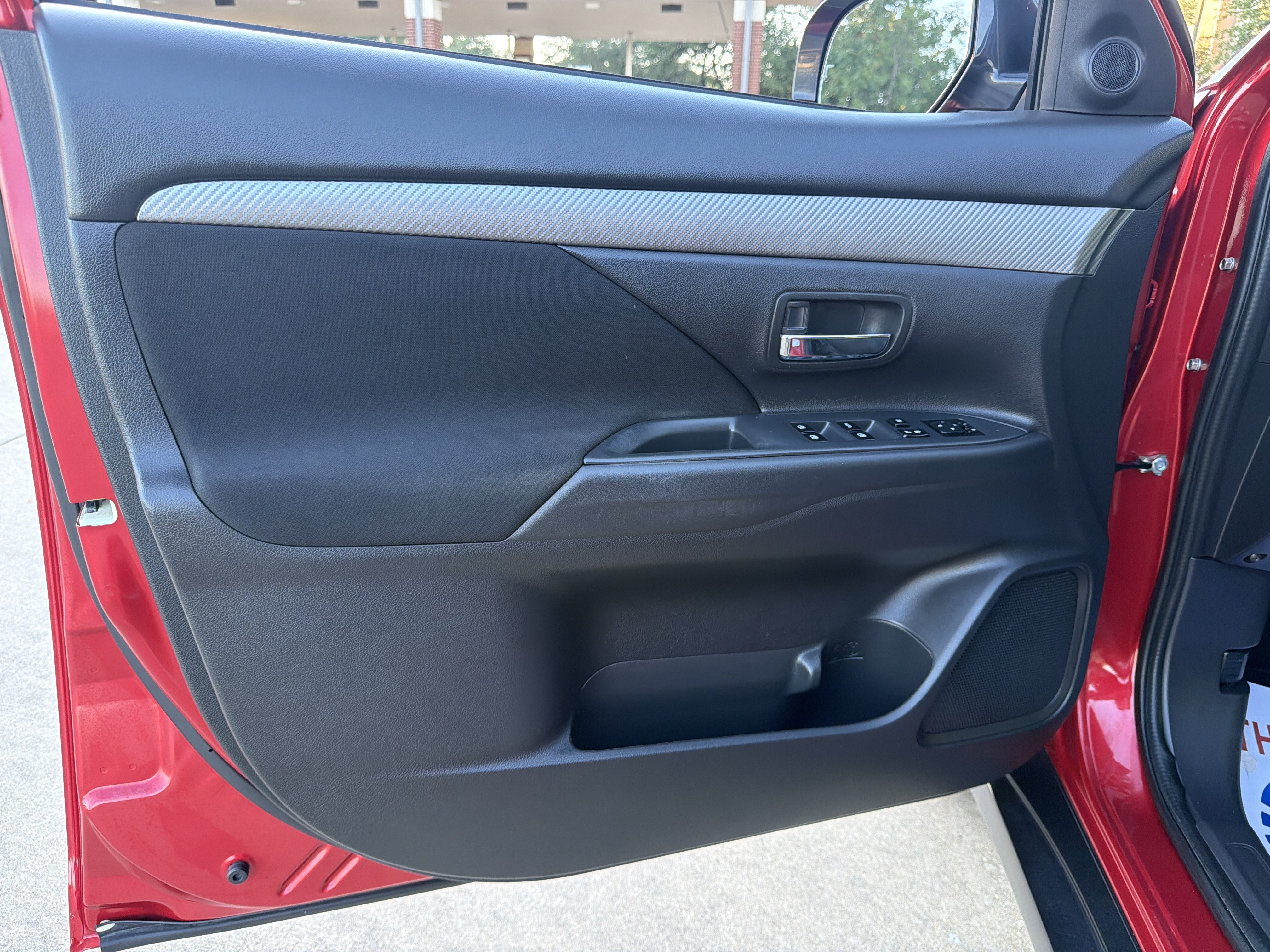 Used 2018 Mitsubishi Outlander SE FWD image 22