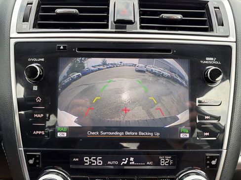 Used 2018 Subaru Outback 2.5i Touring w/ Popular Package #3 AWD/4WD image 13