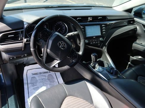 Used 2020 Toyota Camry SE image 7