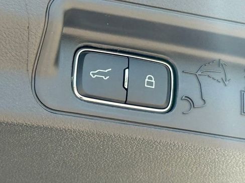 Used 2026 Ford Explorer Active w/ Active Comfort Package AWD/4WD image 5