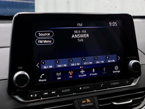 Certified 2025 Nissan Altima 2.5 SR AWD/4WD image 3