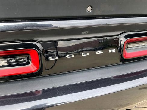 Used 2018 Dodge Challenger R/T Scat Pack image 29