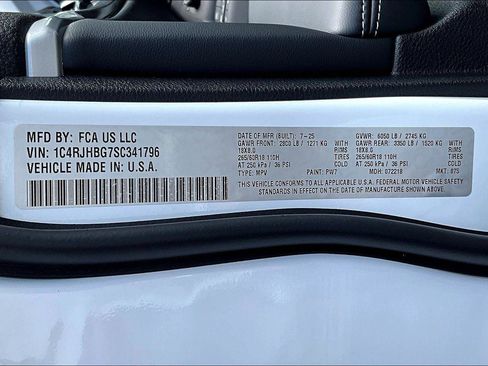 New 2025 Jeep Grand Cherokee Limited w/ Trailer Tow Package image 8