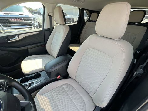 Used 2021 Ford Escape SE image 14