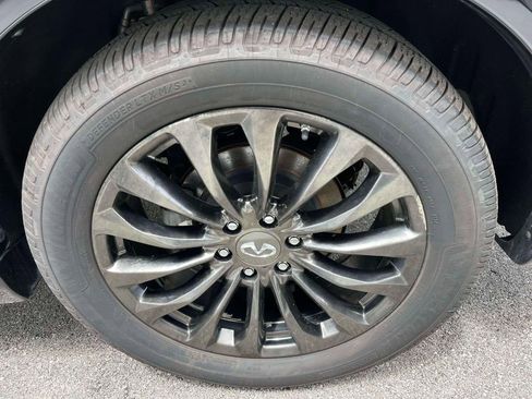 Used 2016 INFINITI QX80 Limited w/ All Season Package AWD/4WD image 12