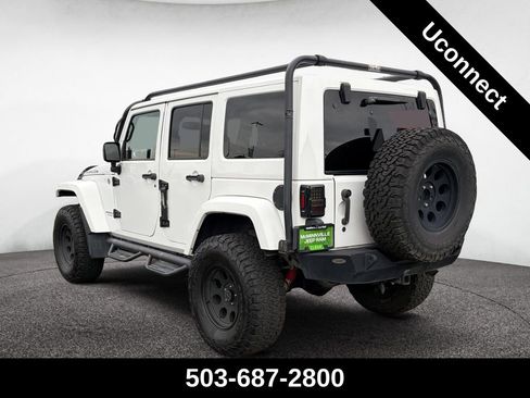 Used 2015 Jeep Wrangler Unlimited Rubicon AWD/4WD image 3