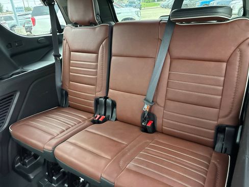Used 2023 GMC Yukon Denali Ultimate AWD/4WD image 10