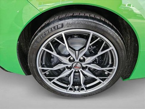 New 2026 Chevrolet Corvette Stingray Coupe w/ 1LT image 3