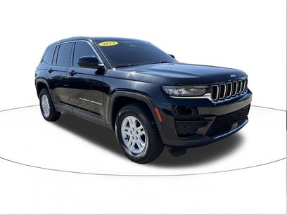 Used 2023 Jeep Grand Cherokee Laredo