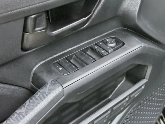 Used 2025 Toyota Tacoma SR5 AWD/4WD image 18