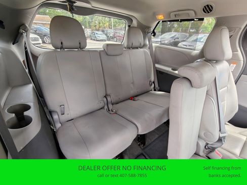 Used 2016 Toyota Sienna XLE w/ XLE Navigation Package image 14