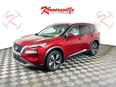 Used 2023 Nissan Rogue SL w/ SL Premium Package image 3