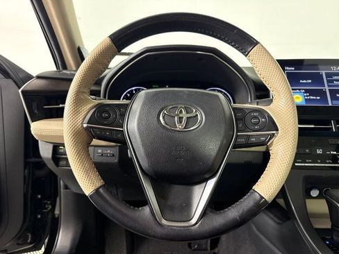Used 2019 Toyota Avalon Limited FWD image 26