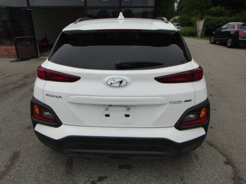 Used 2021 Hyundai Kona SEL Plus w/ Cargo Package AWD/4WD image 5