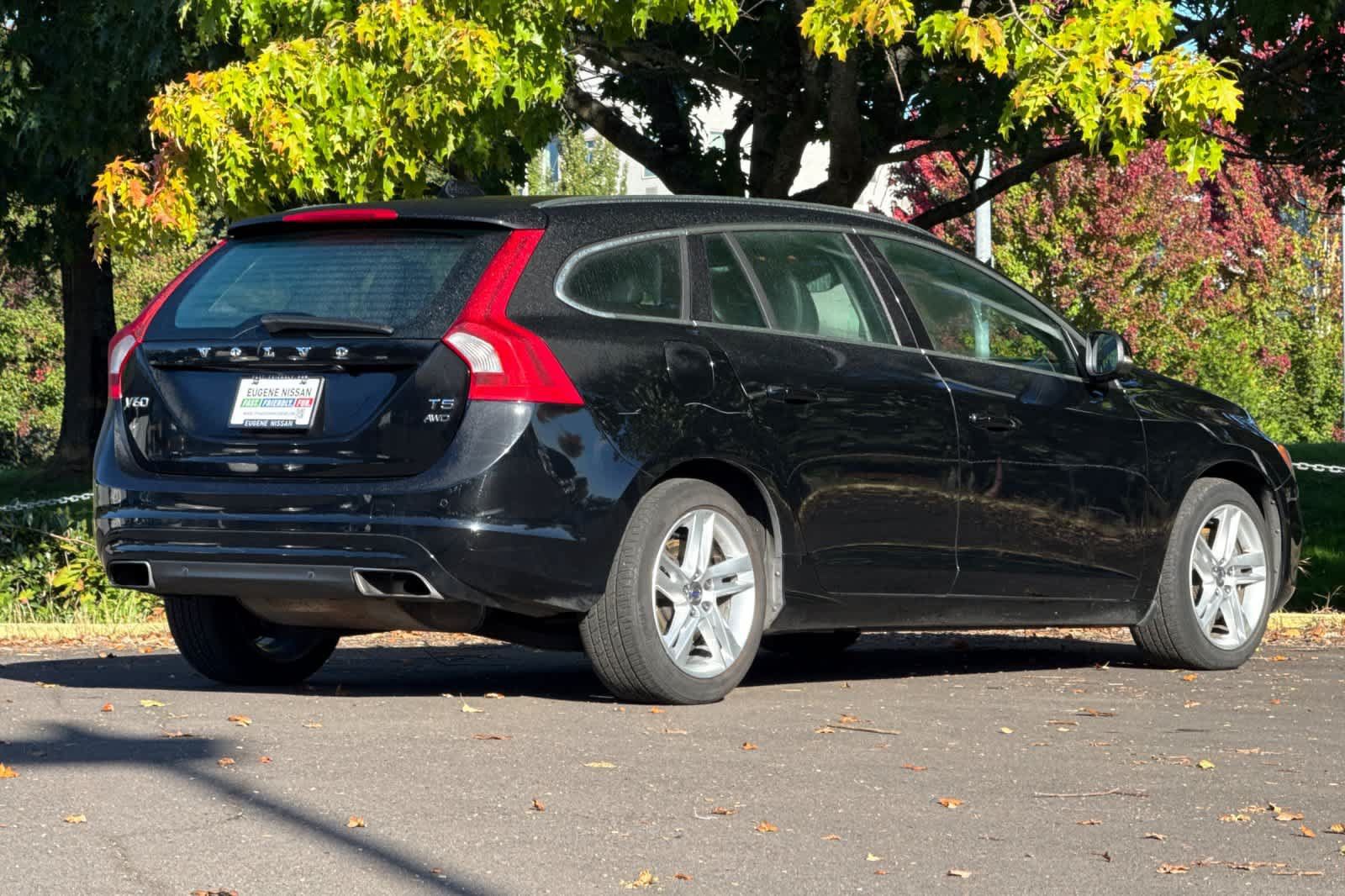 Used 2015 Volvo V60 T5 Premier AWD/4WD image 2