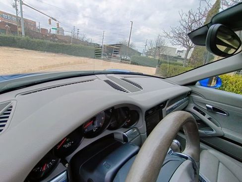 Used 2015 Porsche 911 Targa 4S image 38