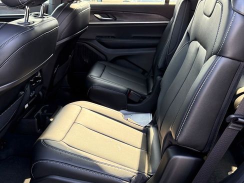 New 2025 Jeep Grand Cherokee L Limited w/ Black Appearance Package image 29