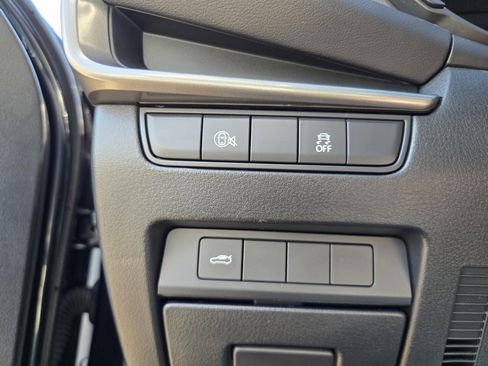 Used 2024 MAZDA MAZDA3 s image 19