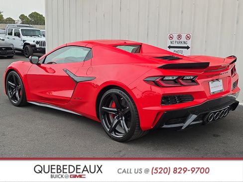 Used 2023 Chevrolet Corvette Z06 RWD image 9