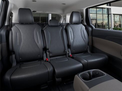 New 2026 Kia Carnival LXS image 17