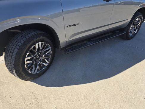 Used 2025 Chevrolet Tahoe Z71 image 9