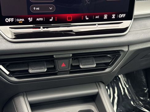 New 2026 Volkswagen Tiguan SE R-Line FWD image 18