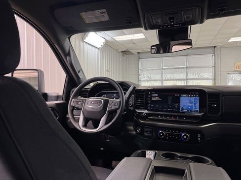 Used 2026 GMC Sierra 3500 SLE w/ Preferred Package image 22