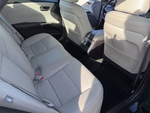 Used 2018 Toyota Avalon XLE Premium image 21