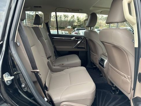 Used 2022 Lexus GX 460 Premium image 14