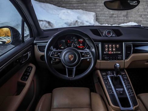 Used 2017 Porsche Macan image 25