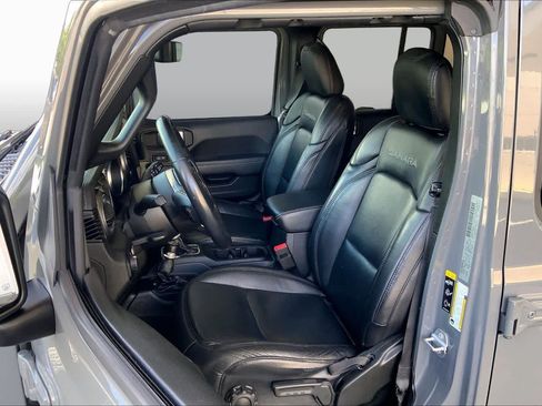 Used 2020 Jeep Wrangler Unlimited Sahara AWD/4WD image 8