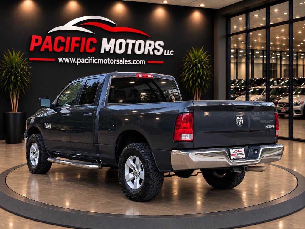 Used 2017 RAM 1500 Tradesman w/ Chrome Appearance Group AWD/4WD image 5