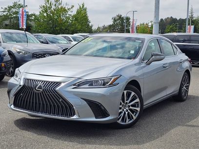 Used 2025 Lexus ES 300h w/ Premium Package