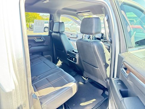 Used 2024 Chevrolet Silverado 1500 High Country w/ Technology Package AWD/4WD image 23