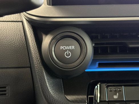 New 2026 Toyota Prius FWD image 25