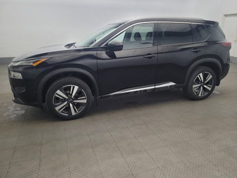 Used 2022 Nissan Rogue SL w/ SL Premium Package AWD/4WD image 2